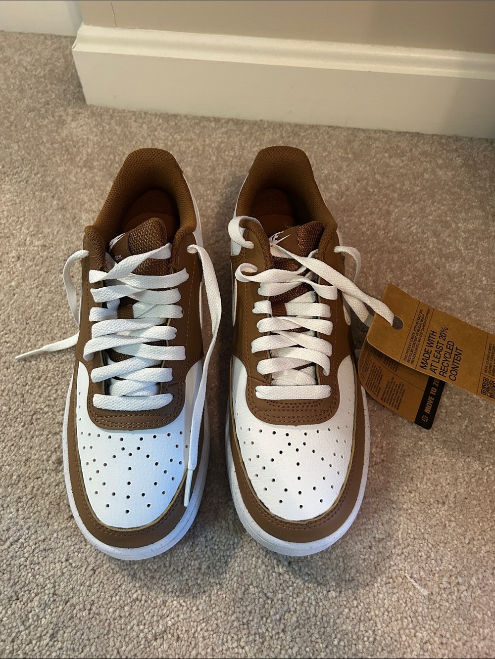 Nike Women's White and Brown Low-Top Sneakers